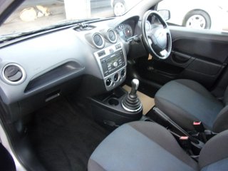 /photos/12373/7d1ddd42-6aee-4b38-bf08-12fe539d4c1c_i320x240.jpg