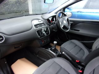 /photos/12373/815cb230-e04c-46e5-9bfb-fffa5b52dd3b_i320x240.jpg
