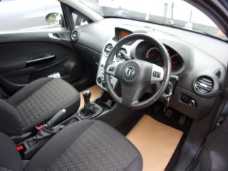 /photos/12373/97997323-18f0-4631-8c9a-001329a5c974_i320x240.jpg