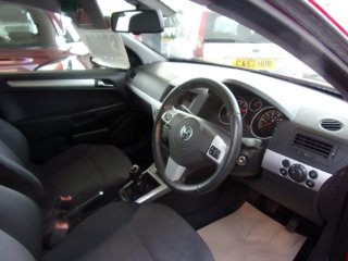 /photos/12373/e717f5fd-8bba-4a3f-b774-99b3b23d4bf9_i320x240.jpg